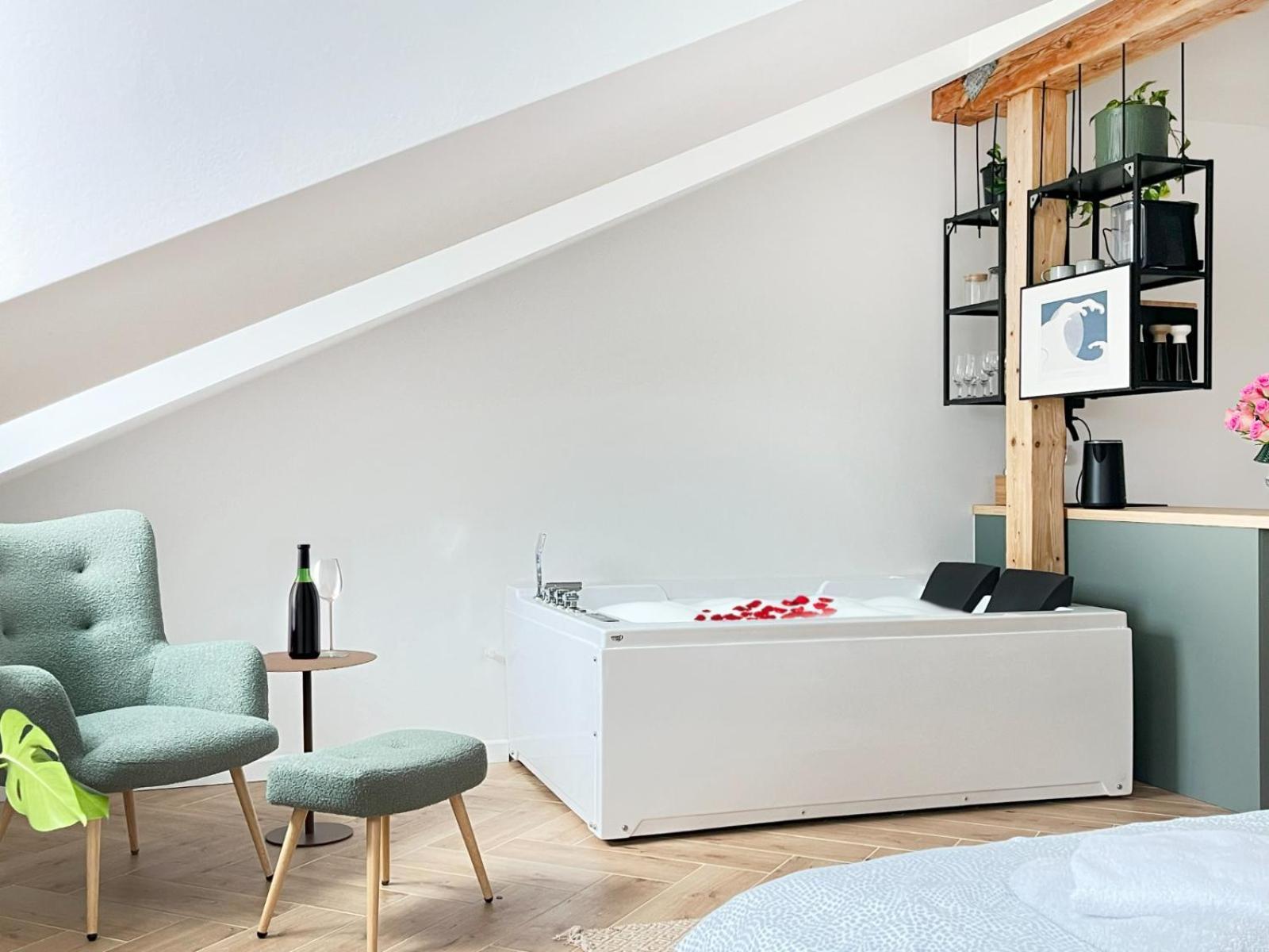 Jacuzzi Premium With Air Conditioning, Main Square Apartament Kraków